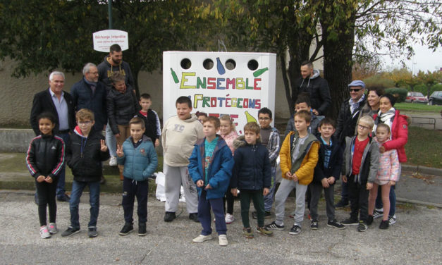 Vauvert : une colonne à verre décorée par les enfants