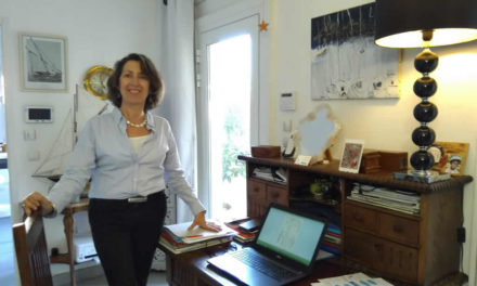 Corinne Tournassat offre un service d’écriture publique à tous en Petite Camargue