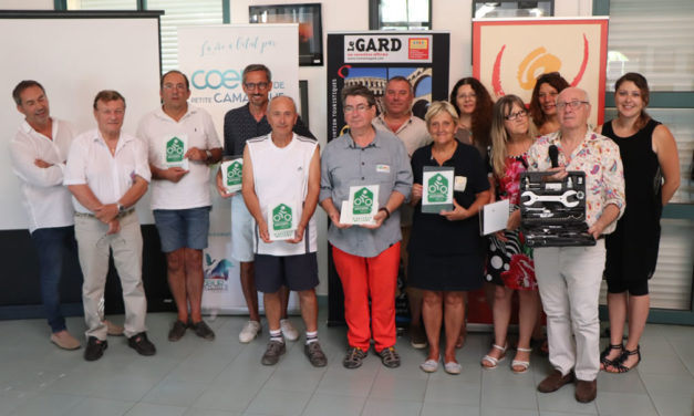 Remise des plaques “Accueil Vélo” aux premiers labellisés du territoire