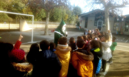 Le père Noël vert de passage à Aubord