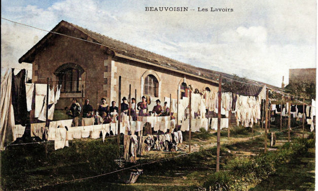 Une Photo, une Histoire : Les lavoirs de Beauvoisin.