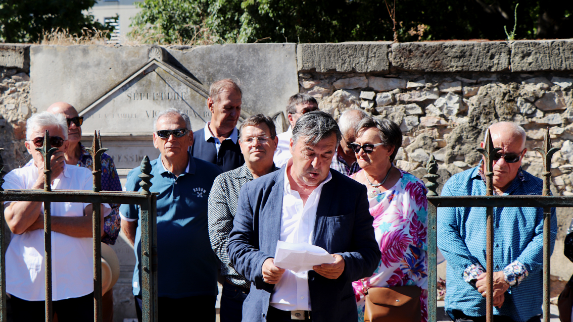 Le club taurin El Campo a rendu un bel et émouvant hommage à Robert Laurent