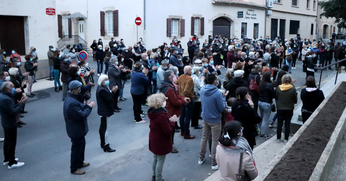 Vauvert : émotion et recueillement en hommage à Samuel Paty