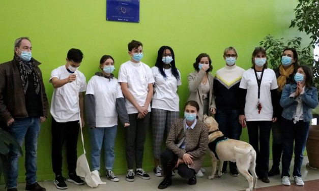 Erasmus : Une plaque a été posée au collège pour marquer le premier projet de mobilité européenne