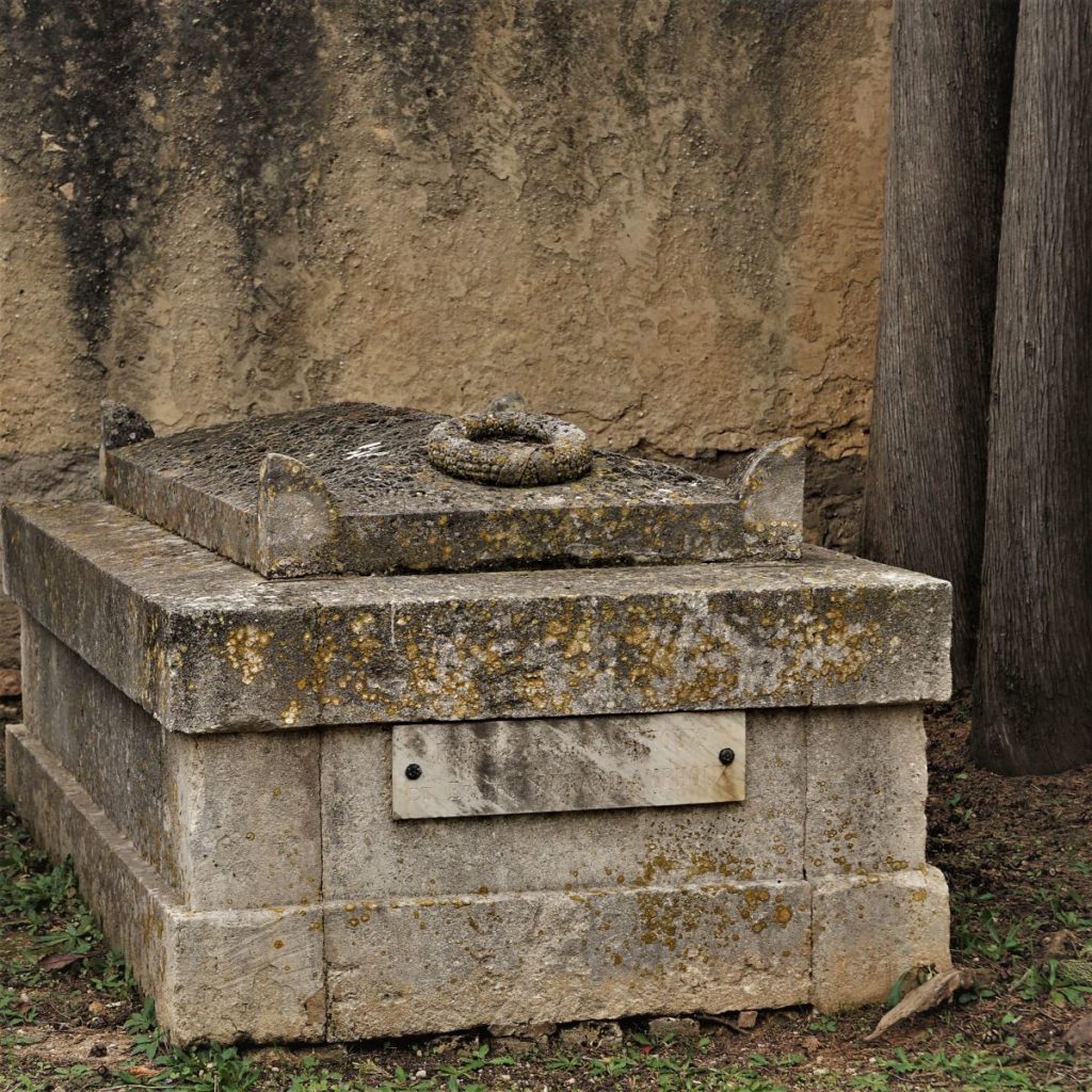 La plus ancienne tombe du cimetière