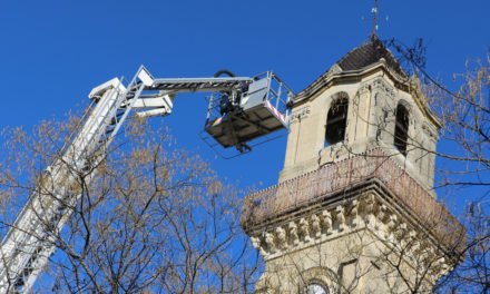 Les sapeurs-pompiers se forment à la manipulation du bras élévateur articulé