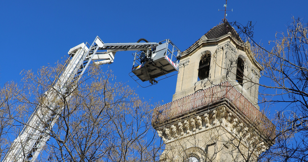 Les sapeurs-pompiers se forment à la manipulation du bras élévateur articulé