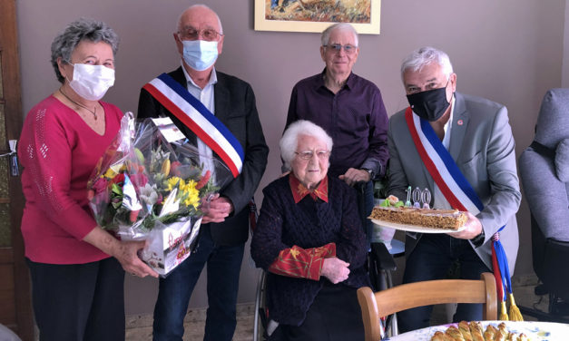 Mme Dolorès Thérond, nouvelle centenaire Aimarguoise