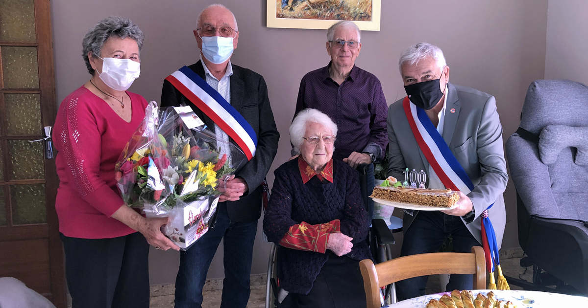 Mme Dolorès Thérond, nouvelle centenaire Aimarguoise
