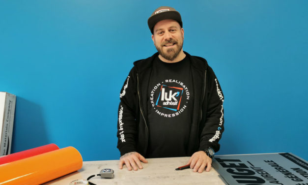 Lucas Reynaud, enseigniste passionné depuis toujours par le graphisme