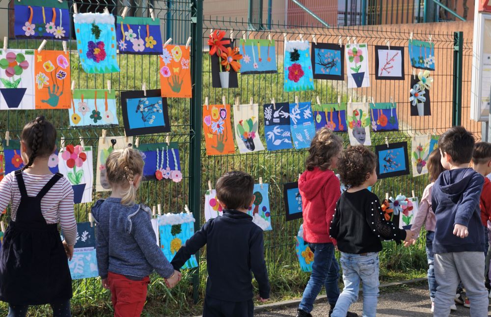 La grande lessive à l'école maternelle