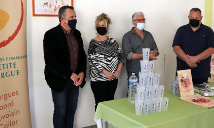 La CCPC achète 2 000 verres écologiques en solidarité aux manadiers