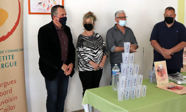 La CCPC achète 2 000 verres écologiques en solidarité aux manadiers