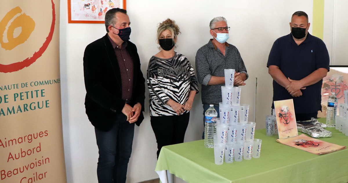 La CCPC achète 2 000 verres écologiques en solidarité aux manadiers