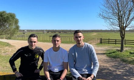 Trois jeunes de l’école de raseteurs de Petite Camargue montent en ligue