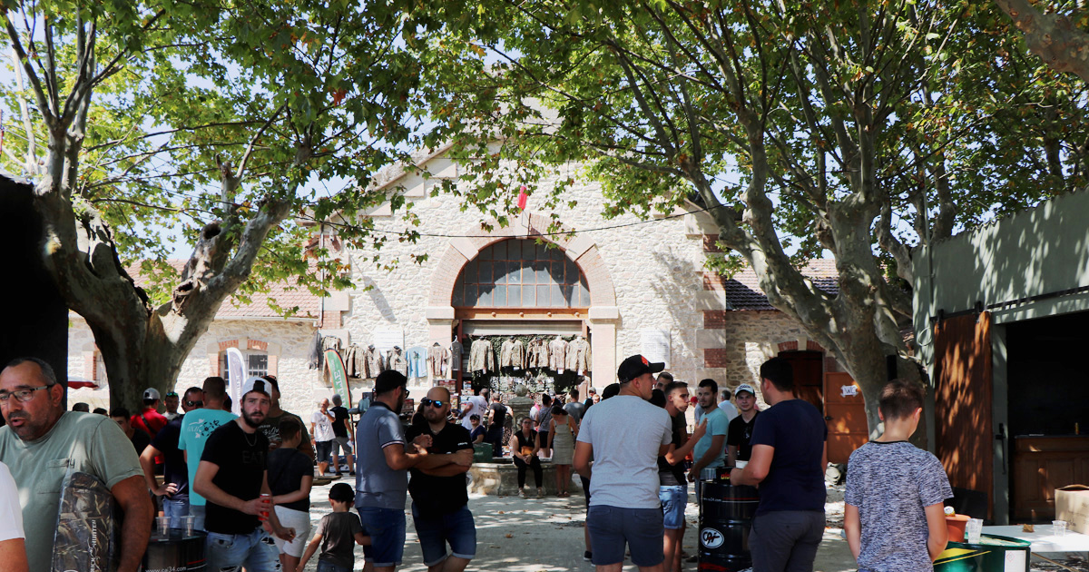 Foire atypique avec les huttiers du sud