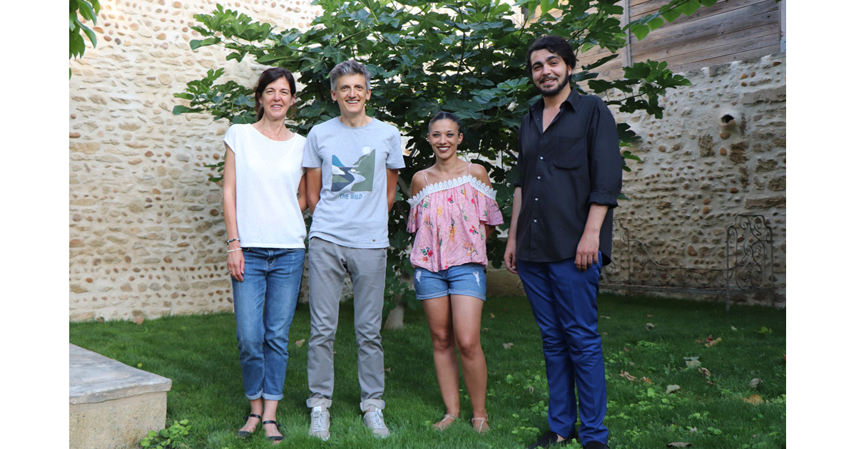 David Lafore est de retour à Vauvert dans la jolie cour de Marion et Gabriel !