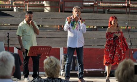 Un spectacle entre rires et Chansons