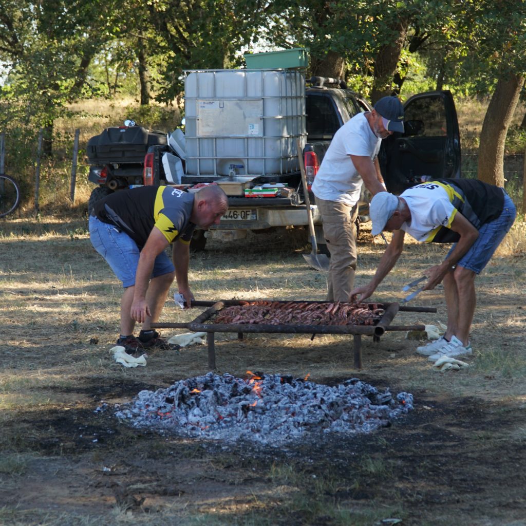 déjeuner aux prés du Moto Cross