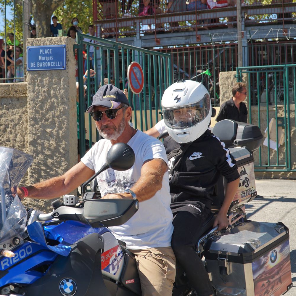 Défilé des motos