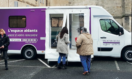 Le bus des aidants à Vauvert, ambassadeur de « l’espace ressource »