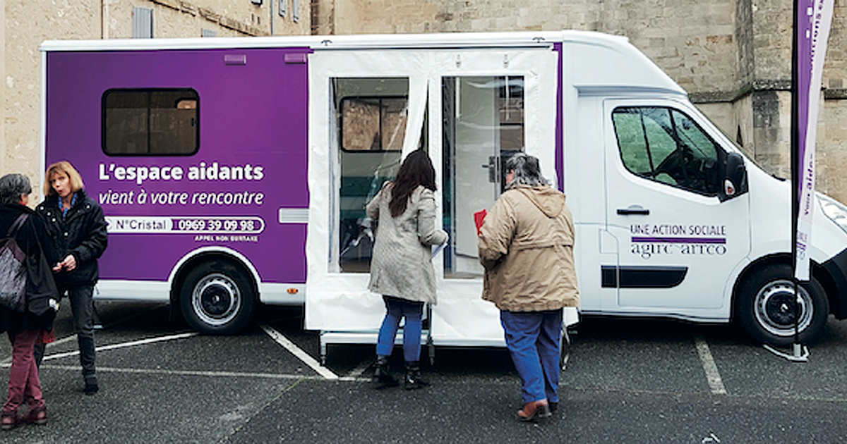 Le bus des aidants à Vauvert, ambassadeur de « l’espace ressource »