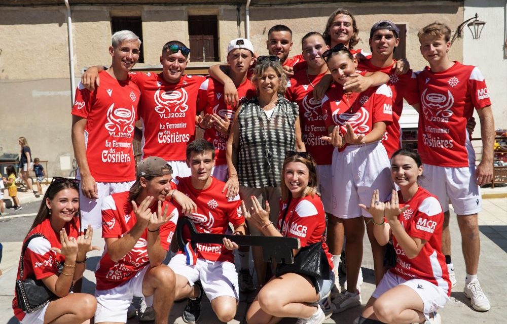 Beauvoisin : Remise des clés de la Fête à la Jeunesse