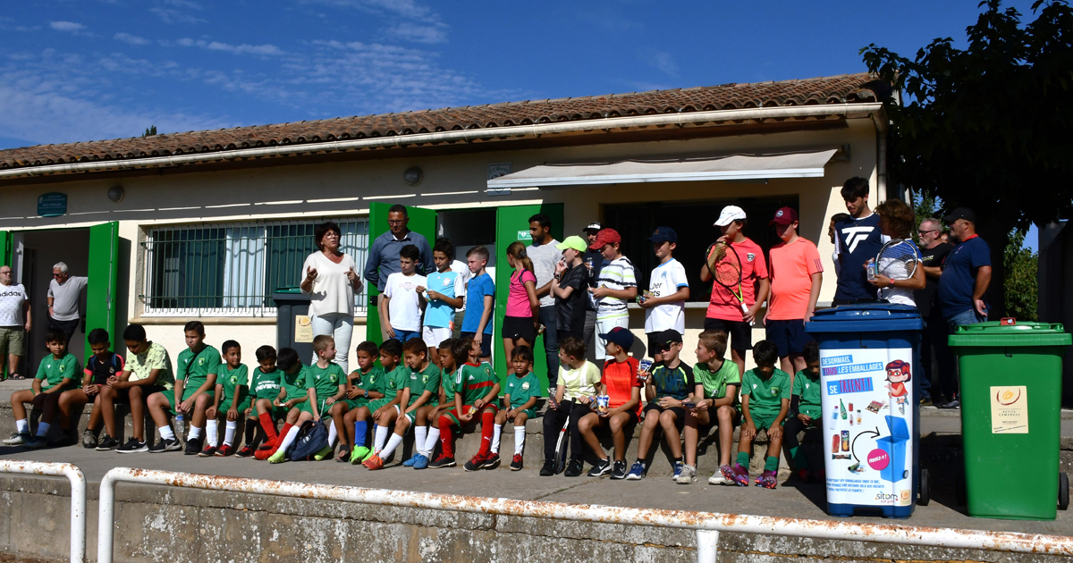 Inauguration des nouveaux bacs de tri au complexe sportif Léo Lagrange