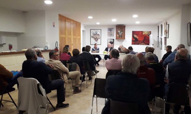 El campo invite la coordination des clubs taurins nîmois et gardois