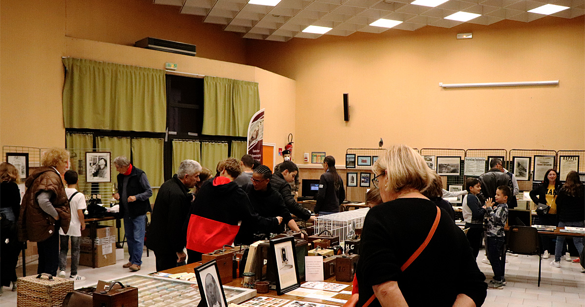 Le Petit Musée Antique du Pigeon Voyageur s’expose au Cailar